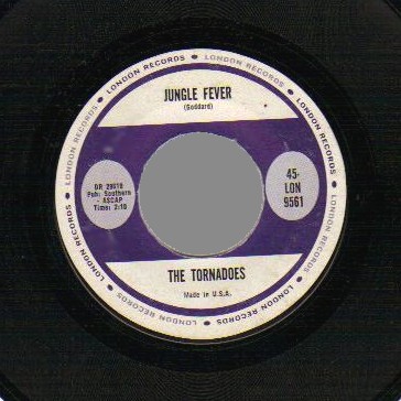 THE TORNADOES - Jungle Fever / Telstar - 45T (SP 2 titres)