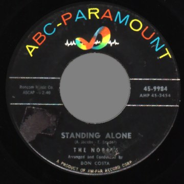 THE NOBLES - Standing Alone / Till The End Of Time - 45T (SP 2 titres)
