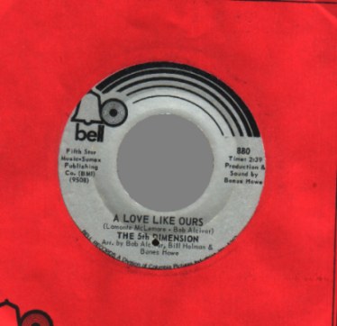 THE 5TH DIMENSION - Puppet man / a love like ours - 45T (SP 2 titres)