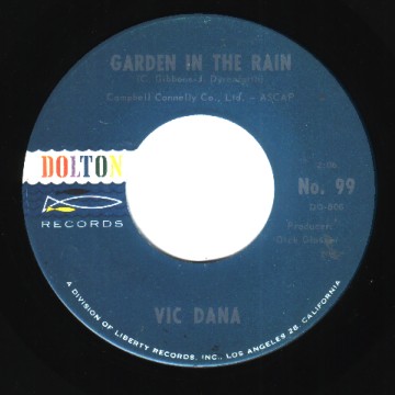 VIC DANA - Stairway To The Stars / Garden In The Rain - 45T (SP 2 titres)
