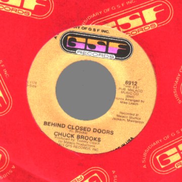 CHUCK BROOKS - Behind closed doors / you can't be in two places at the same time - 45T (SP 2 titres)