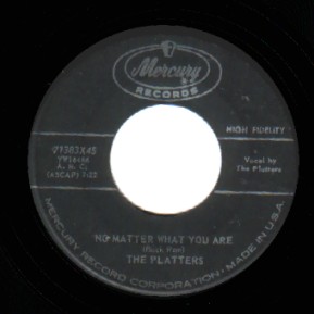 THE PLATTERS - Smoke Gets In Your Eyes / No Matter What You are - 45T (SP 2 titres)